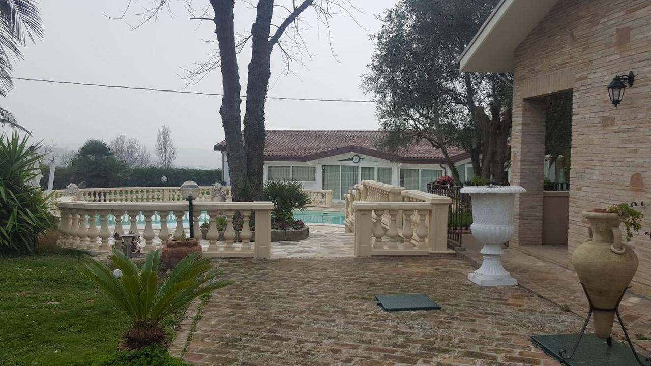 Country House Resort Villa Giardino Degli Eventi ファーノ エクステリア 写真